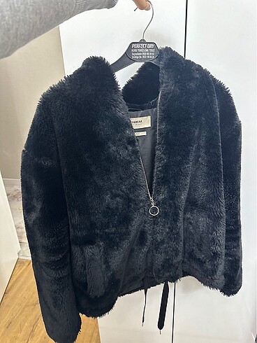 Pull and bear Kürk mont