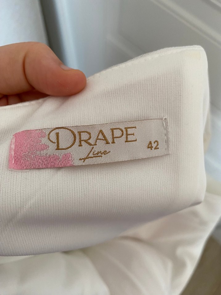 Uzun Kollu Beyaz Modern nişan elbisesi - Görsel 3