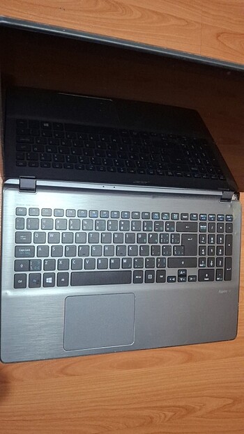 Beden Acer Aspire V5