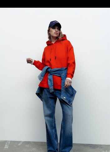 Zara sweatshirt 
