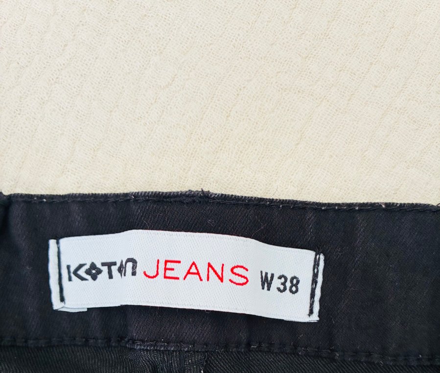 Siyah Şort - Görsel 2