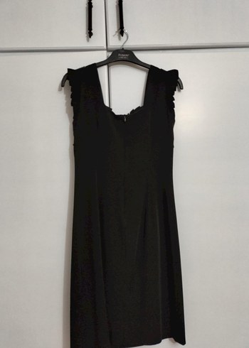 Kısa Kollu Siyah Fırfırlı Gotik Elbise - Görsel 3