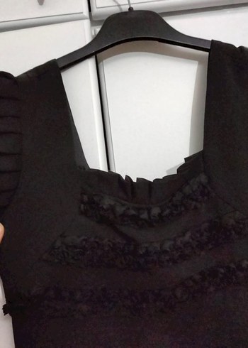 Kısa Kollu Siyah Fırfırlı Gotik Elbise - Görsel 4