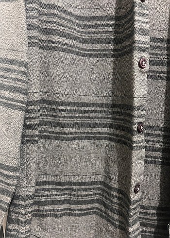 Gri Çizgili Düğmeli Erkek Gömlek - Görsel 2