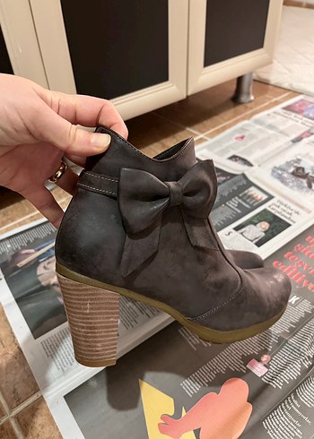 Kadın kısa topuklu bot - Görsel 2