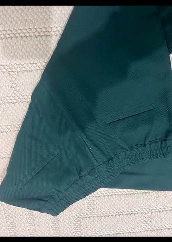 Yeşil Pilili Kadın Kumaş Pantolon - Görsel 3