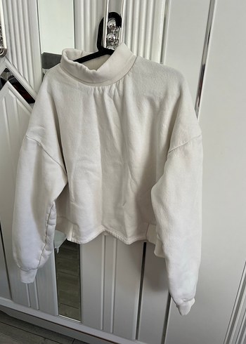 Diğer Beyaz Yumuşak Kumaşlı Yüksek Yakalı Kadın Sweatshirt