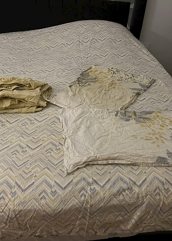 Gri ve Sarı Baskılı Yatak Örtüsü - Görsel 7