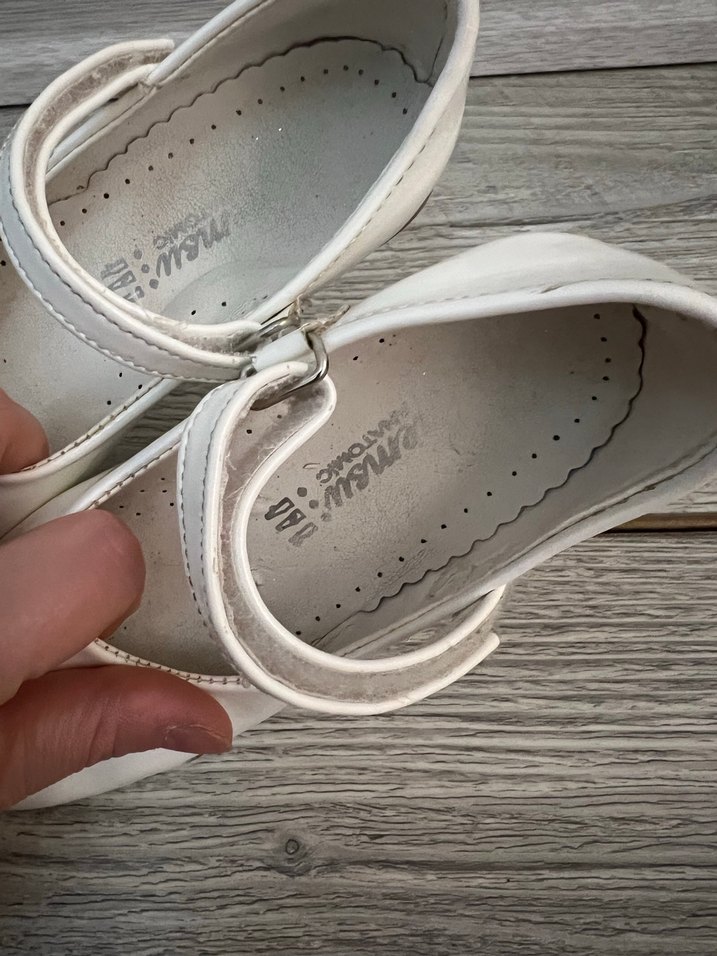 Kız Çocuk Beyaz Tokalı Babet Ayakkabı - Görsel 4