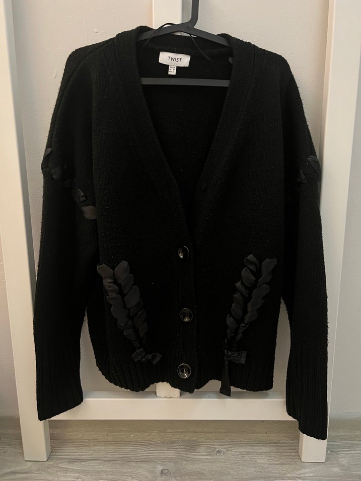 Kadın Siyah Örgü Düğmeli Hırka - Görsel 2