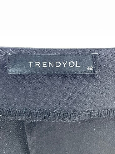 42 Beden siyah Renk Trendyol & Milla Mini Etek %70 İndirimli.