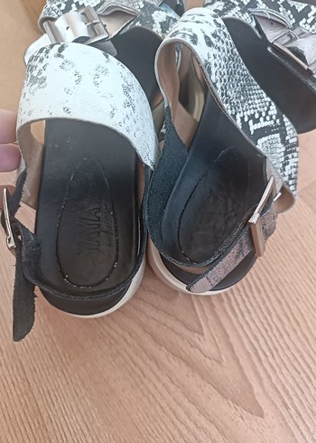 39 Beden gri Renk Hotiç Yaya Gri Yılan Desenli Dolgu Topuklu Kadın Sandalet