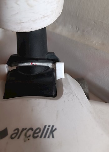 Arçelik Beyaz Dikey Elektrikli Süpürge