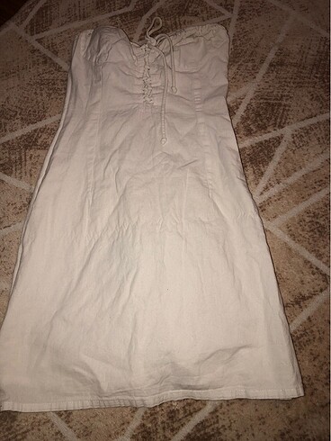 BERSHKA YAZLIK BEYAZ ELBİSE