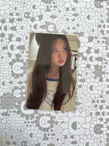 Hyein photocard
