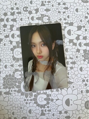 Hyein photocard