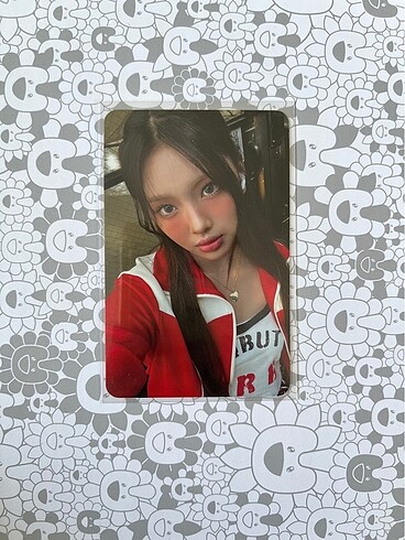 Hyein photocard