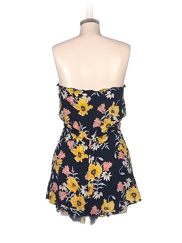 34 Beden H&M Kısa Tulum %70 İndirimli.