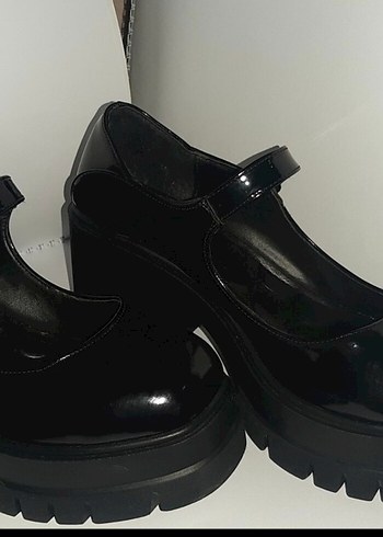 Bershka Tek Baletli Siyah Rugan Platform Ayakabı