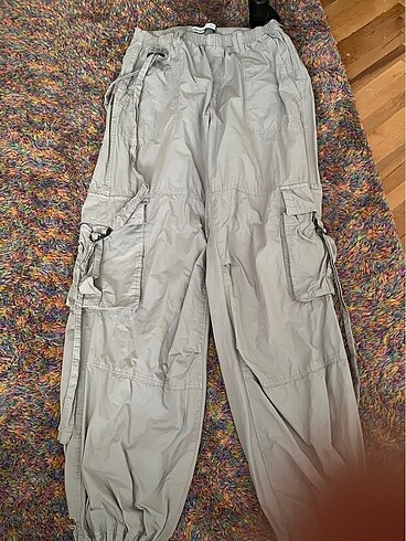 Bershka acik gri pantolon