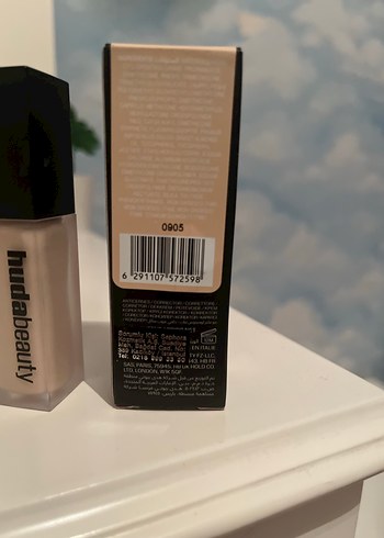 Huda Beauty Kapatıcı ve Aydınlatıcı Fondöten - Görsel 3