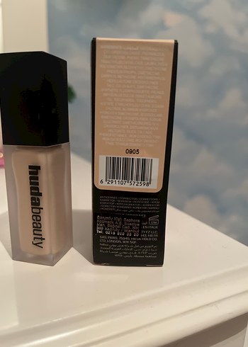 Huda Beauty Kapatıcı ve Aydınlatıcı Fondöten - Görsel 7