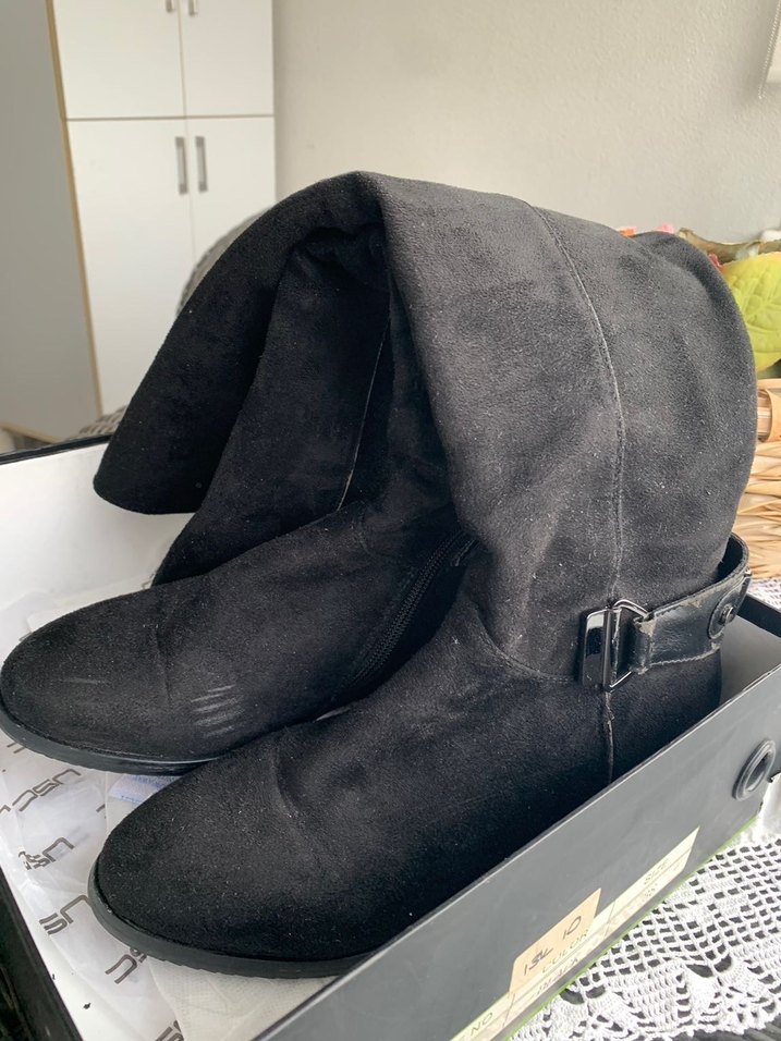 Siyah Süet Tokalı uzun Kadın Çizme - Görsel 2