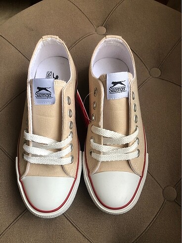 Bej converse