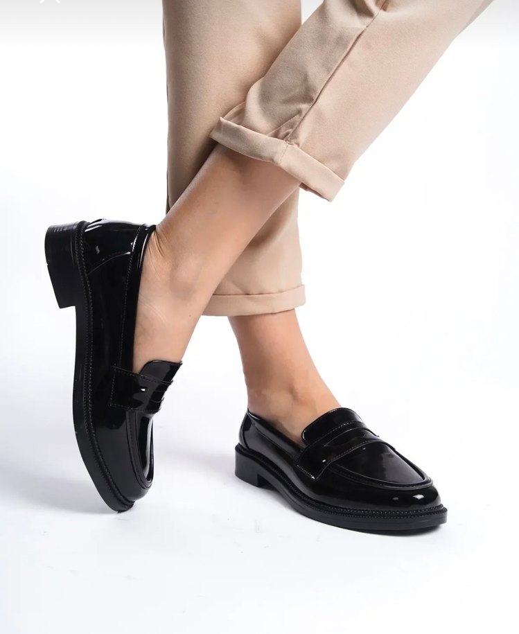 Siyah Parlak Rugan Makosen Kadın Ayakkabı - Görsel 3