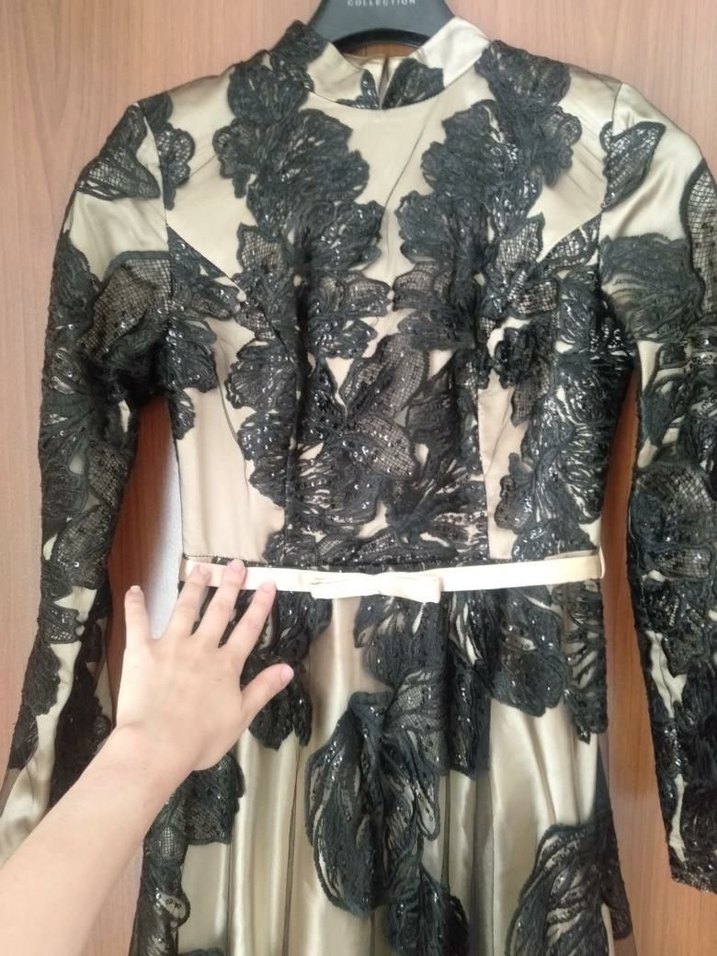 Dantel Detaylı Uzun Siyah Kadın Abiye Elbise - Görsel 2