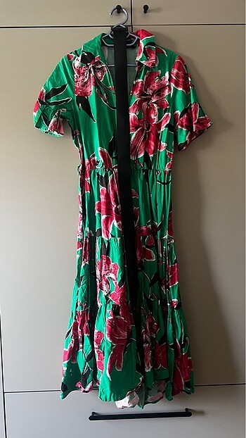 ZARA YEŞİL PEMBE İSPANYOL, KEMERLİ ELBİSE S BEDEN