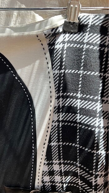 DESENLİ SİYAH MİNİ ETEK 42 BEDEN - Görsel 5