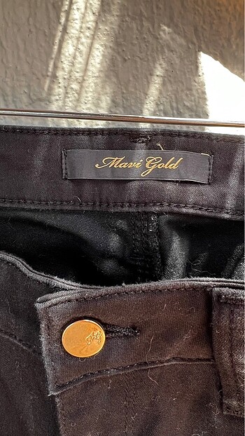 MAVİ GOLD SİYAH JEAN DAR PAÇA 29/28 BEDEN