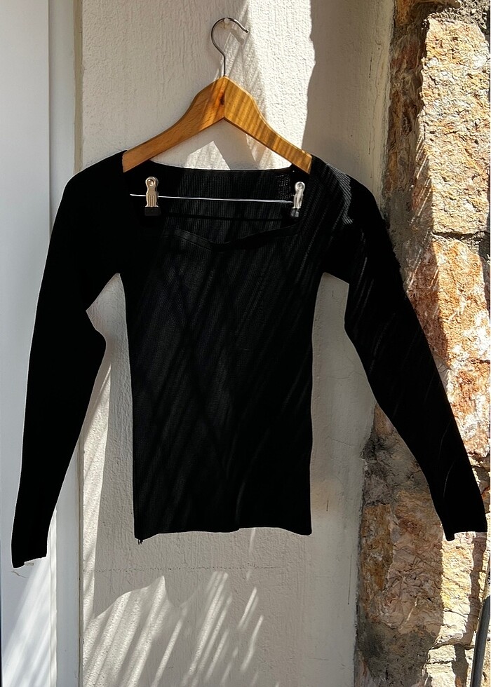 KALP YAKA SİYAH TRİKO KAZAK - Görsel 2