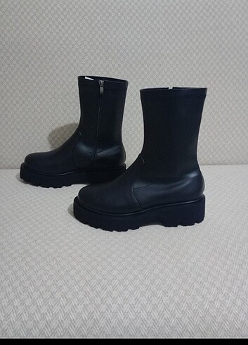 Diğer Bayan bot 339