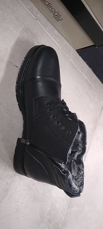 Indirimli erkek bot - Görsel 2