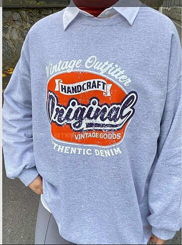 Sweatshirt