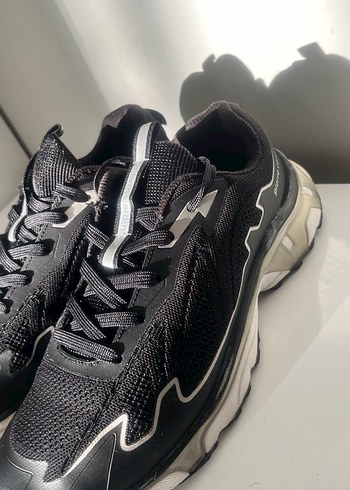 Siyah Bağcıklı Spor Ayakkabı - Görsel 3