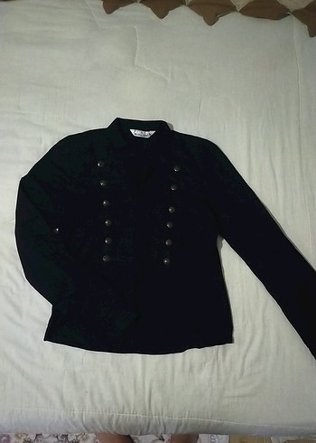 LC Waikiki Kadın Siyah Düğmeli Gotik gömlek