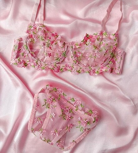 l Beden pembe Renk Pembe floral desen bralet takım