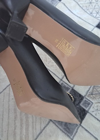 Siyah Parlak Yılan li Tokalı Stiletto - Görsel 2