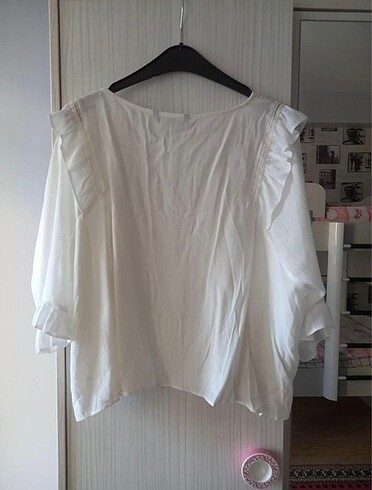 LC Waikiki Ekru bluz