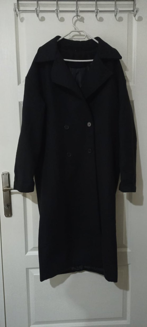 Düğmeli Siyah Uzun Kaban - Görsel 2