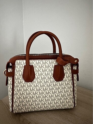 Michael Kors Orj Mıchael kors çanta