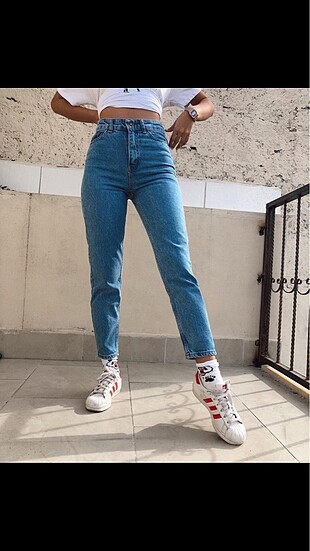 Blue mom jean