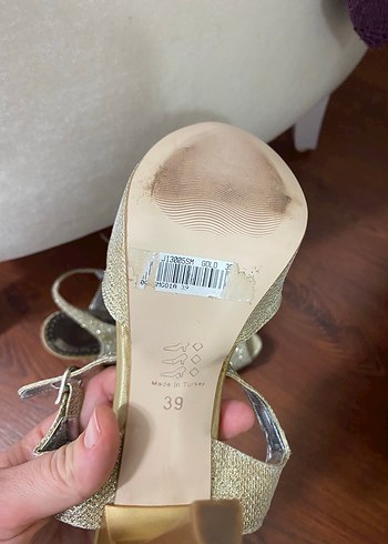 Altın Parlak  Topuklu Ayakkabı - Görsel 4