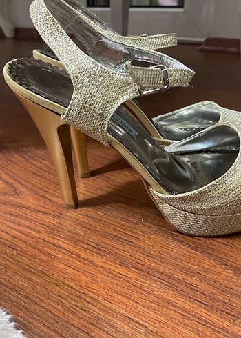 Altın Parlak  Topuklu Ayakkabı - Görsel 3