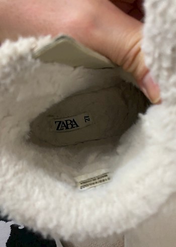 Kız Çocuk Beyaz Kürklü bot - Görsel 3