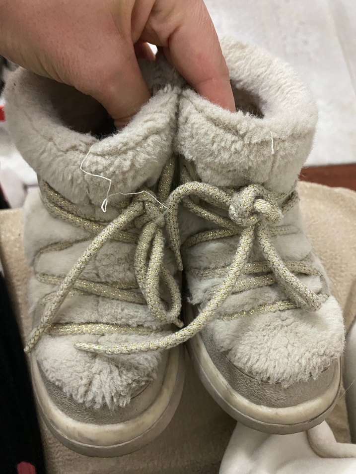 Kız Çocuk Beyaz Kürklü bot - Görsel 2