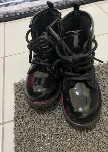 Kız Çocuk Siyah Minnie Mouse Desenli Bot - Görsel 2